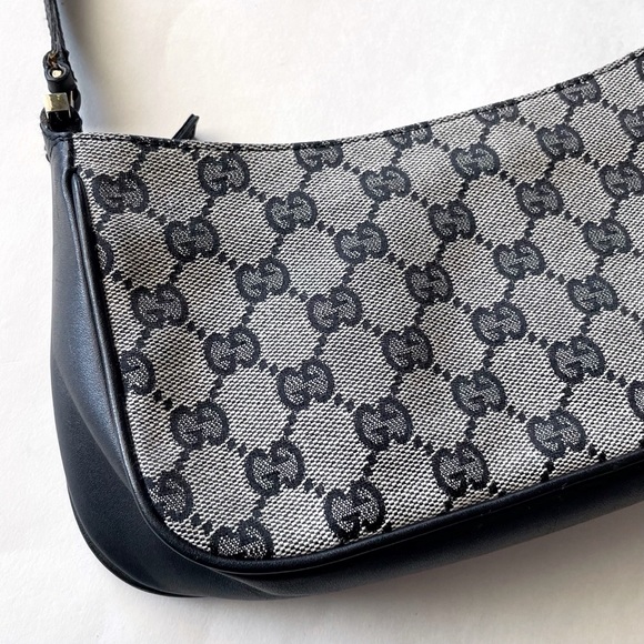 💥SOLD💥 GUCCI Vintage Y2K Black GG Monogram Shoulder Bag - Picture 5 of 11